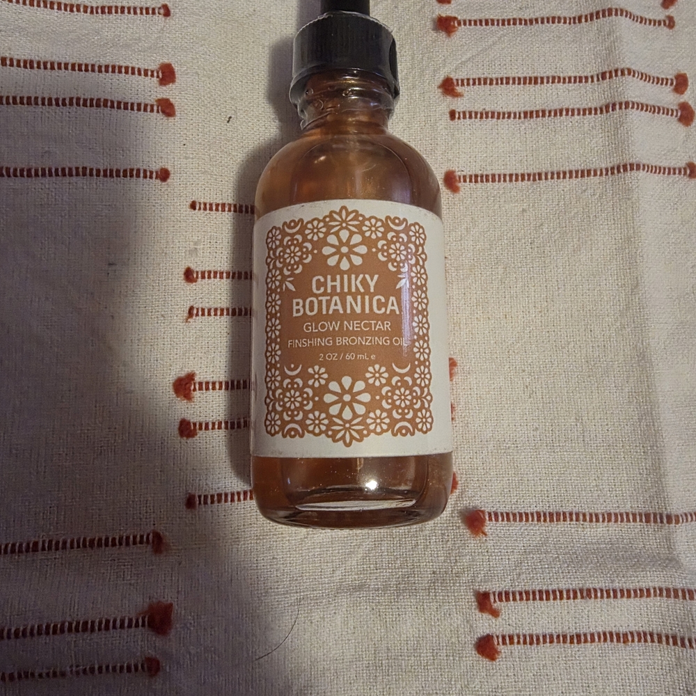 5/$25 🥳🥳🥳🥳Glow Nectar Finishing Bronzing Oil - Tan